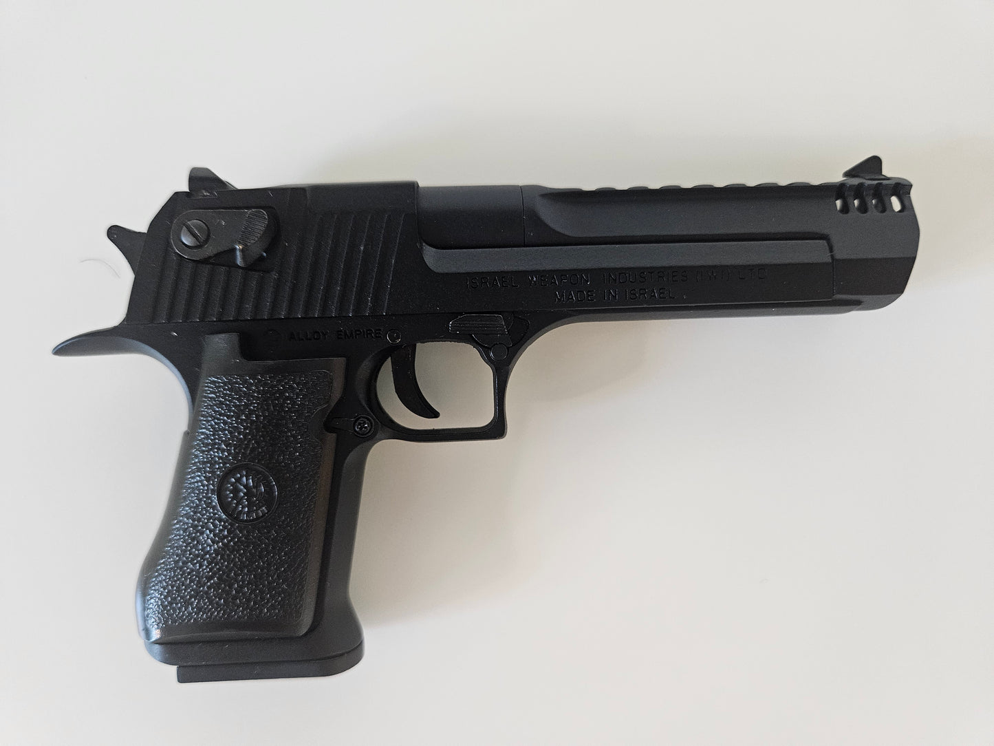 1/2 Scale Shell Eject Desert Eagle Full metal replica model gun Ported Barrel(For Display Only)