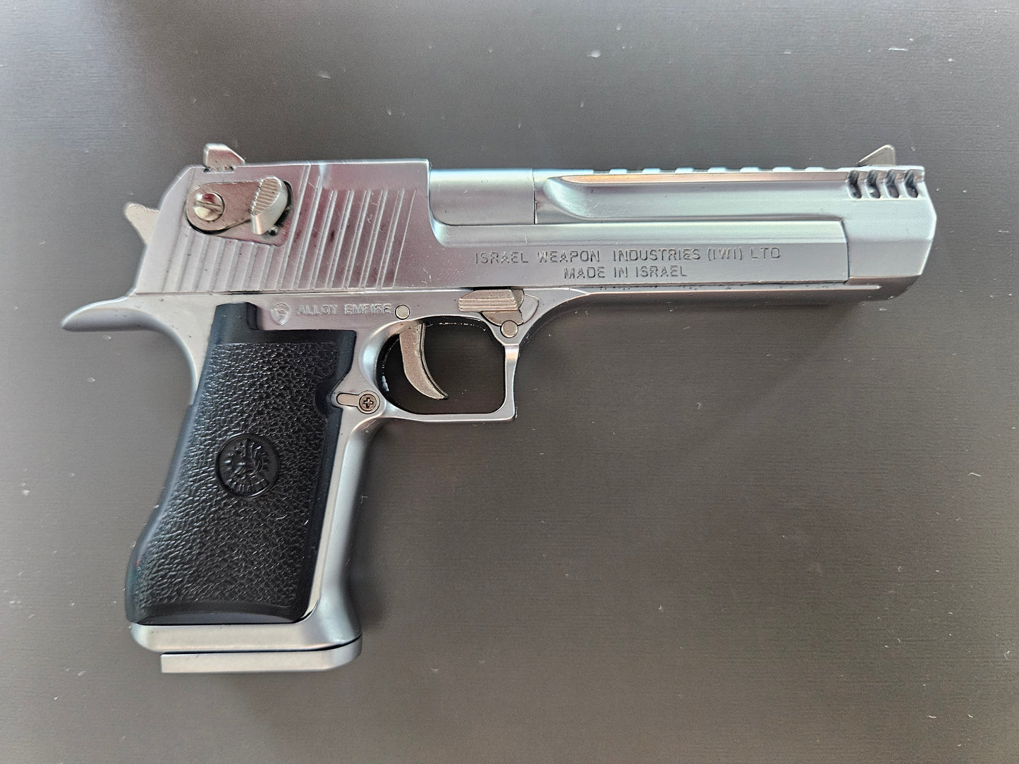 1/2 Scale Shell Eject Desert Eagle Full metal replica model gun Ported Barrel(For Display Only)
