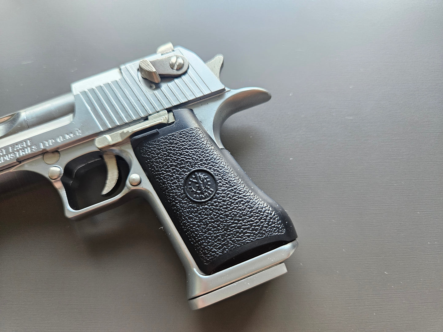 1/2 Scale Shell Eject Desert Eagle Full metal replica model gun Ported Barrel(For Display Only)