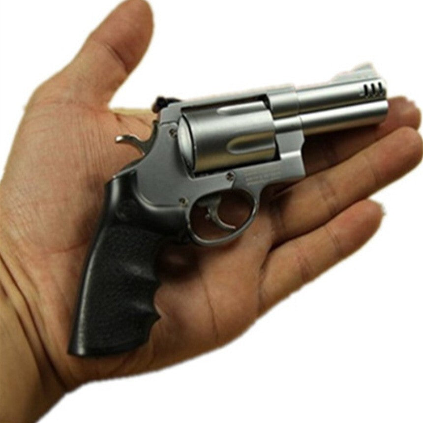 2:1 Scale Smith & Wesson M500 Full metal replica model gun(For Display Only)
