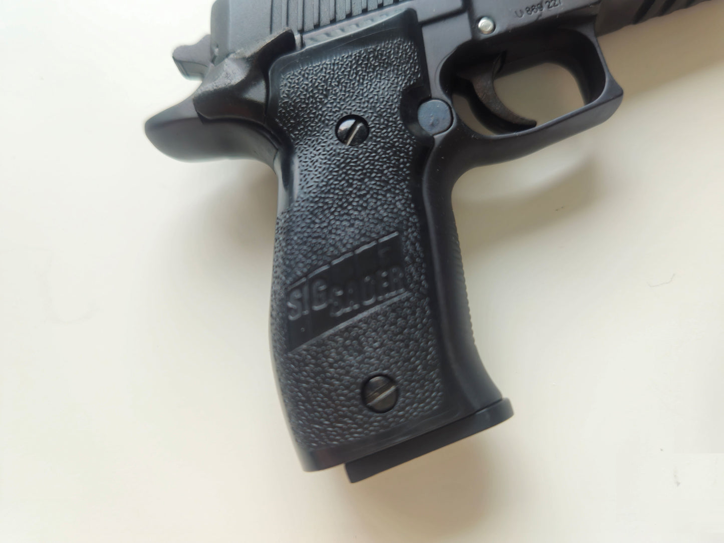 1/2 Scale Shell Eject P226 Full metal replica model gun(For Display Only)