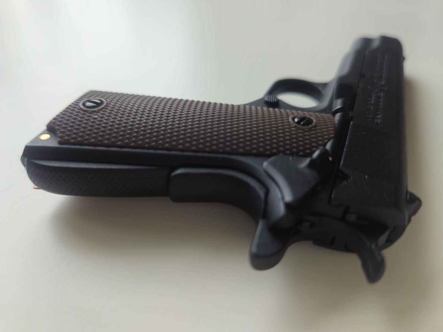 1/2 Scale Shell Eject 1911 Colt Full metal replica  model gun(For Display Only)