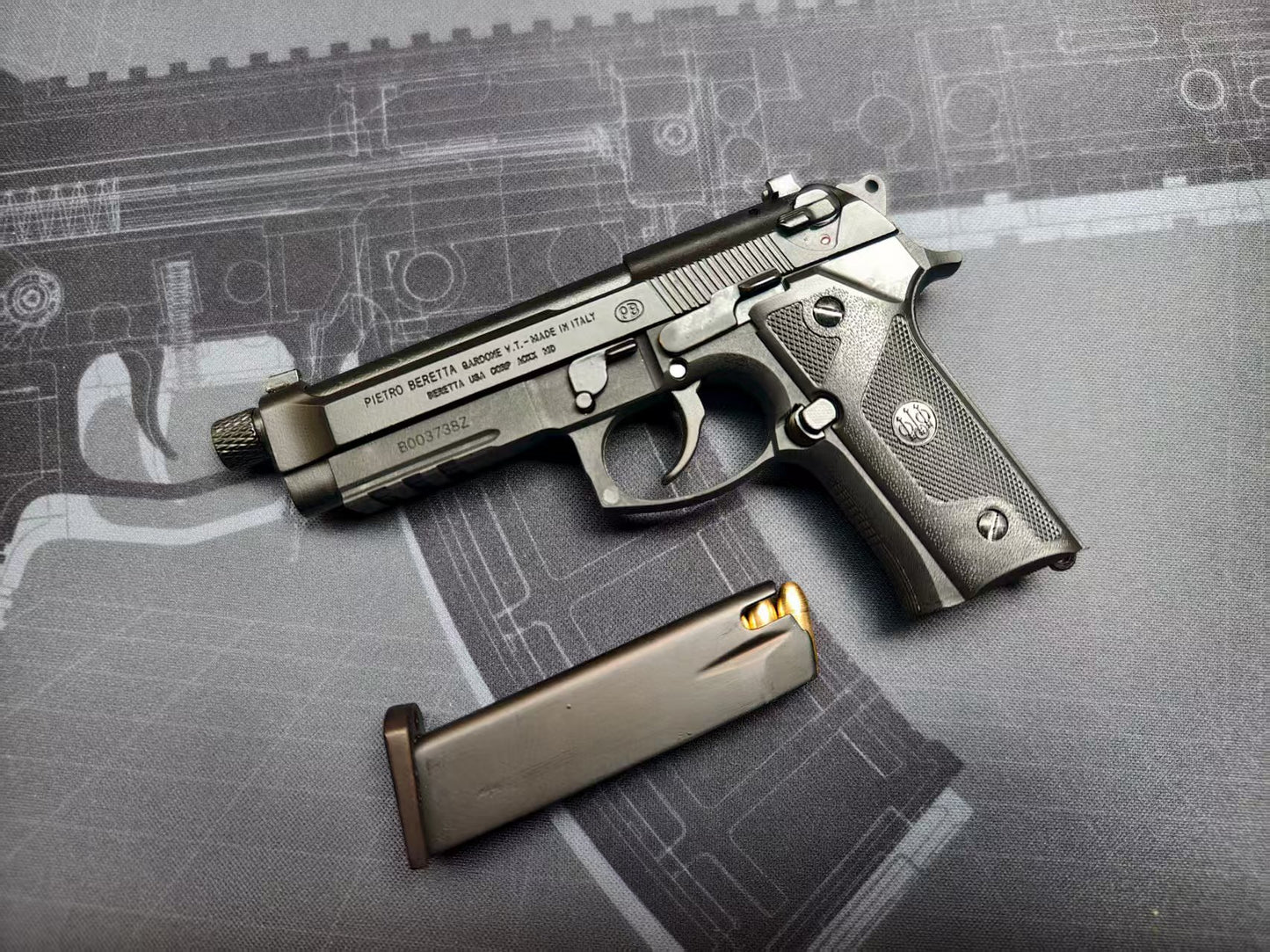 1/2 Scale Shell Eject Beretta M9A3 Full metal replica  model gun(For Display Only)